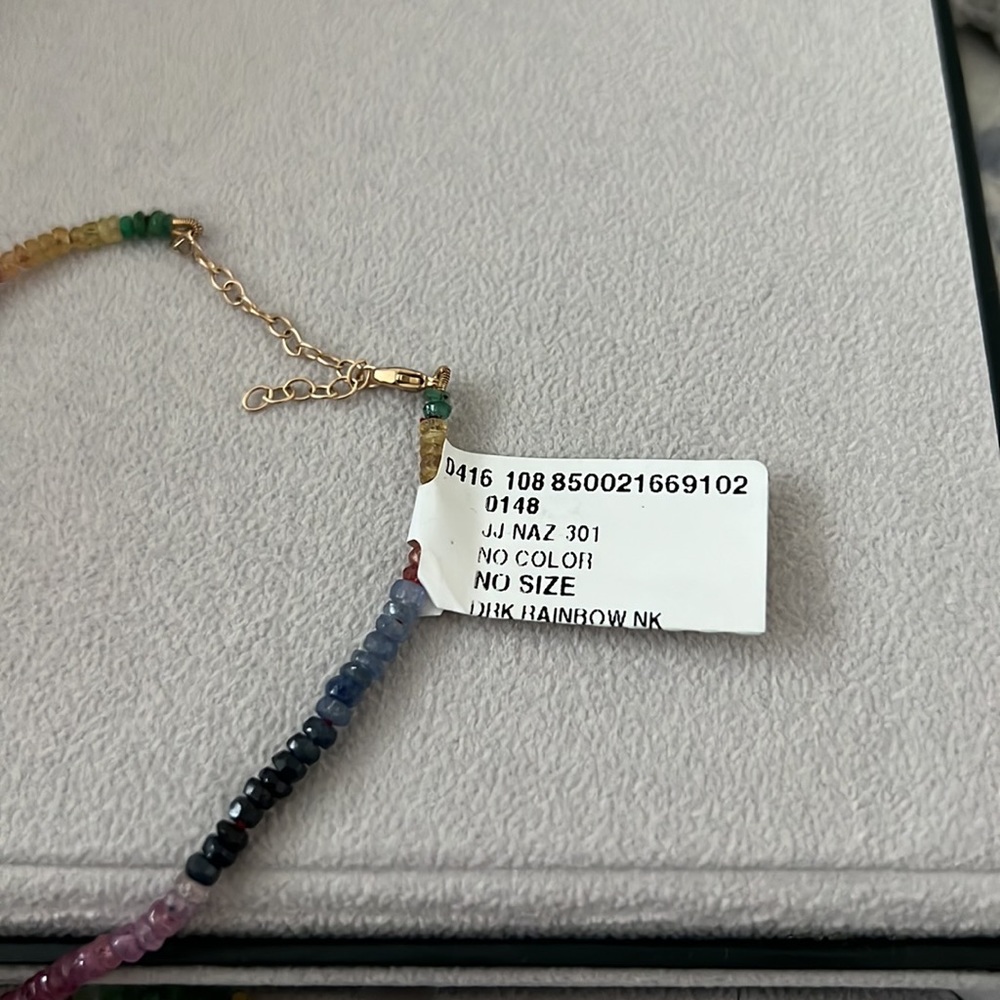 New Jia Jia Crystal Necklace - Picture 6 of 8